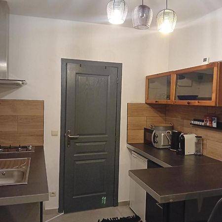 Studio Meuble 4Km Aeroport شارلروا المظهر الخارجي الصورة